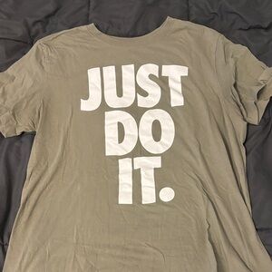 Nike Men's Khaki 'Just Do It' T-Shirt